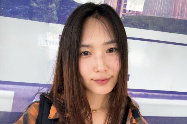 Qinaerduolai Bao, portrait