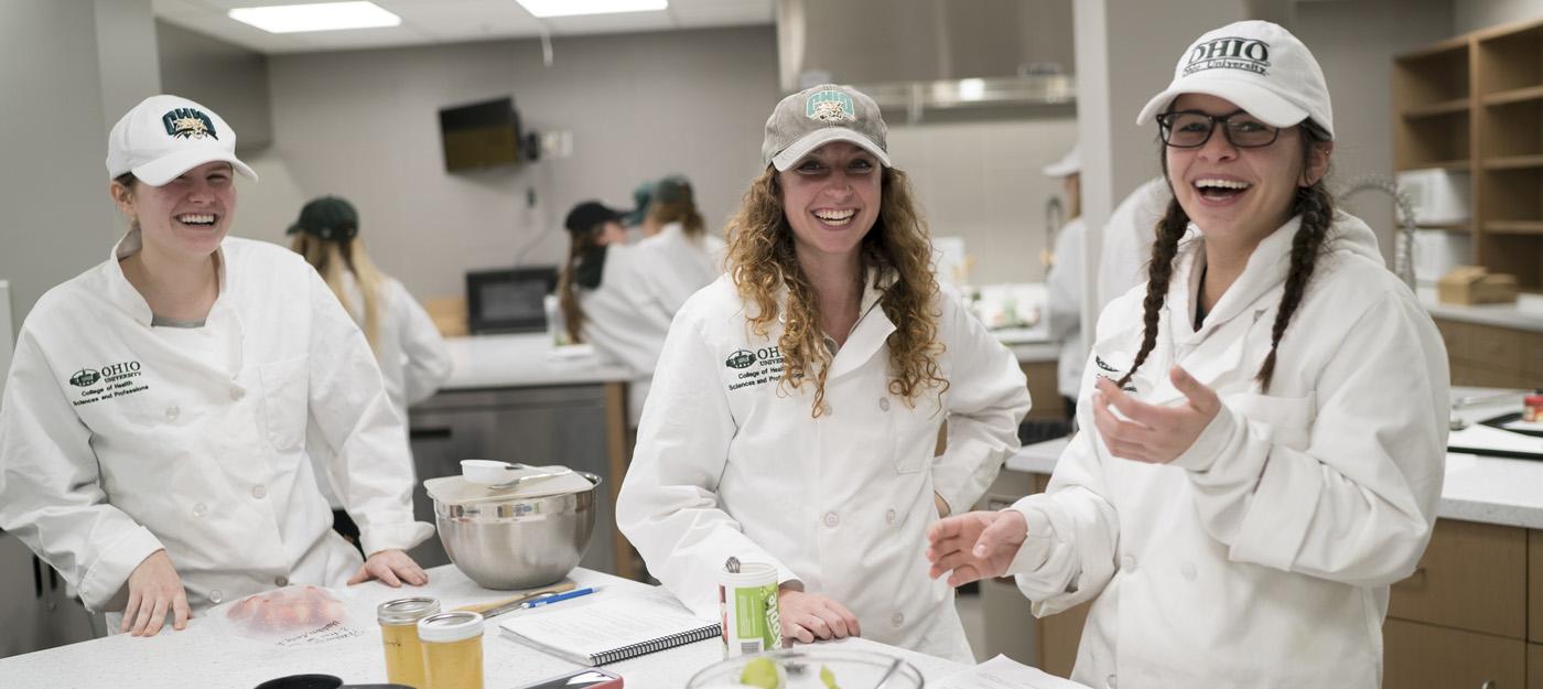 Ohio University nutrition students do a class demonstration.