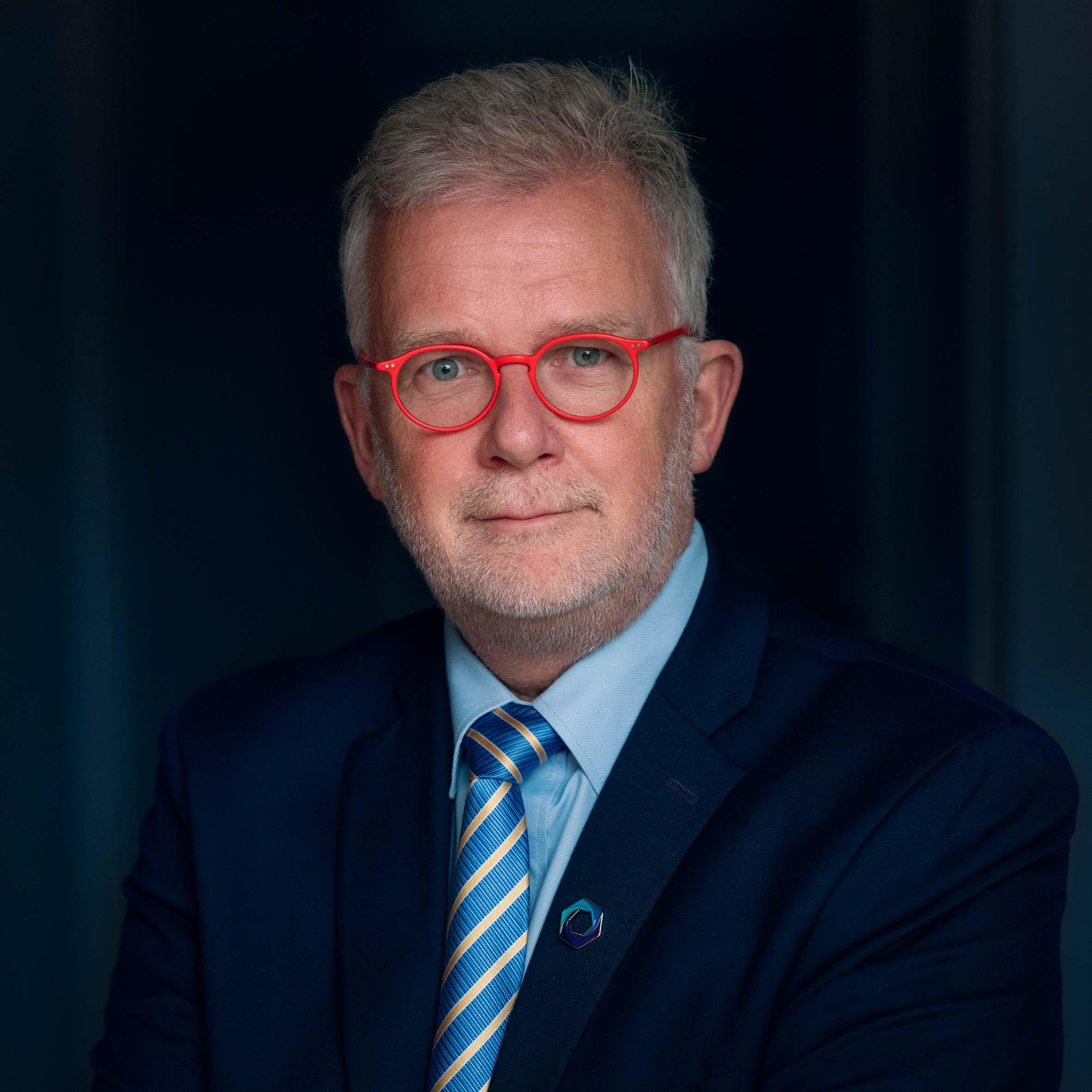AJ van der Lely, MD, PhD