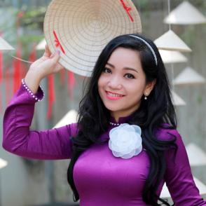 Van Pham Headshot