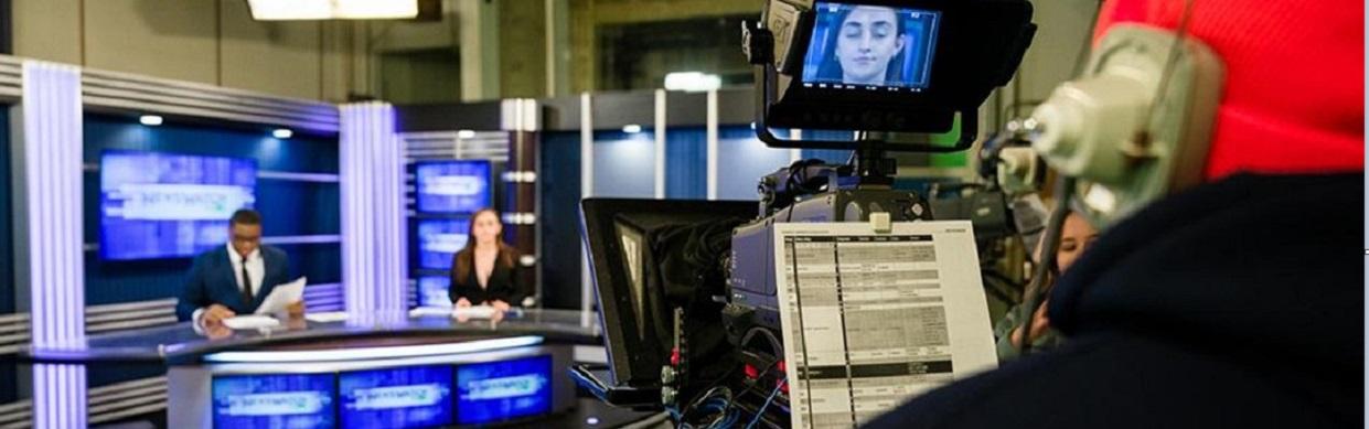 Students working on WOUB Newswatch