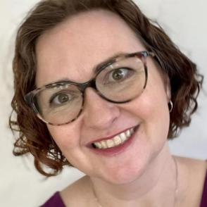Headshot of Jen Lisy