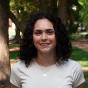 Bella Sutton, Global Opportunities Peer Advisor
