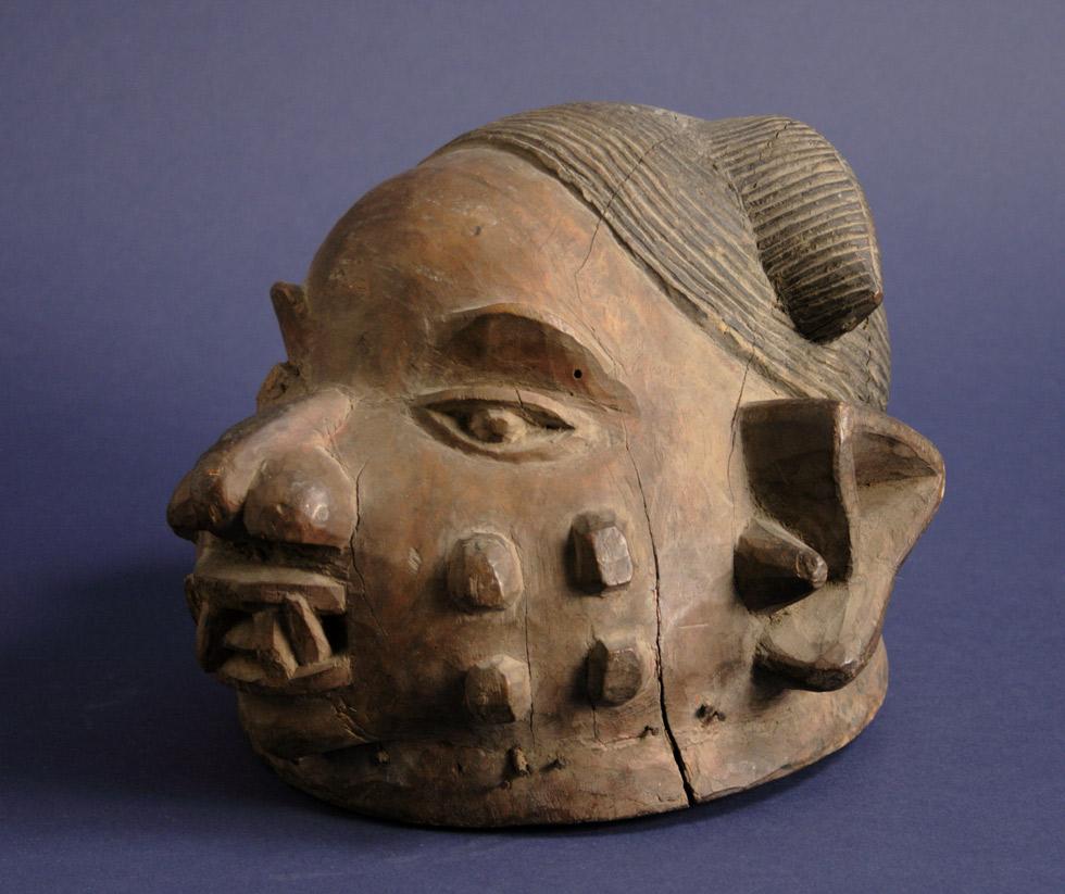 Headdress,  20th c.,  Yoruba, Nigeria,  wood, nails,  6.8 x 10 x 9.8in ( 17.2 x 25.4 x 24.8cm),  83.044.F0.