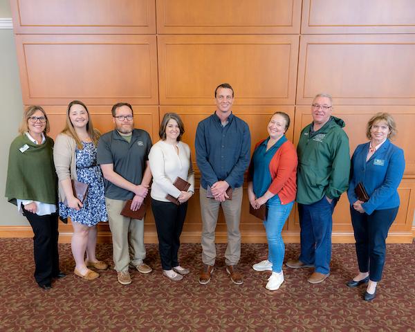 Administrators who achieved 20 years of service to Ohio University