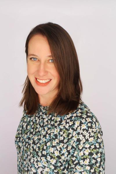 Courtney's headshot