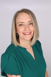 Kathy Fahl Headshot