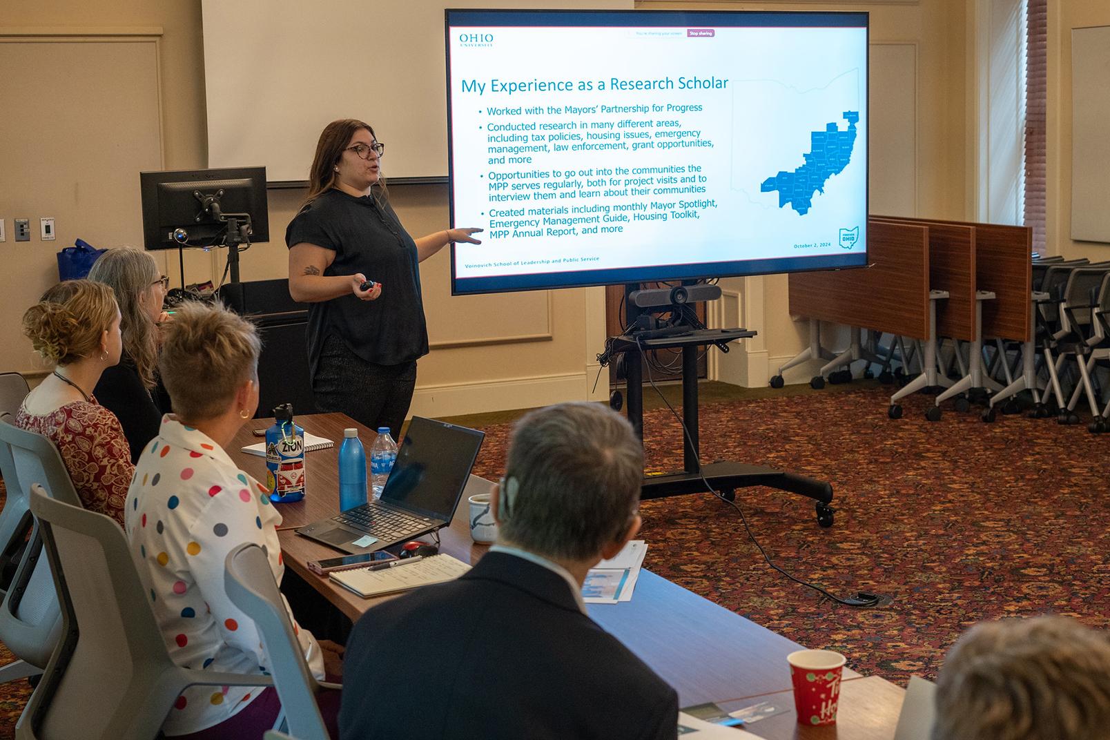 Alyssa manning presenting slideshow